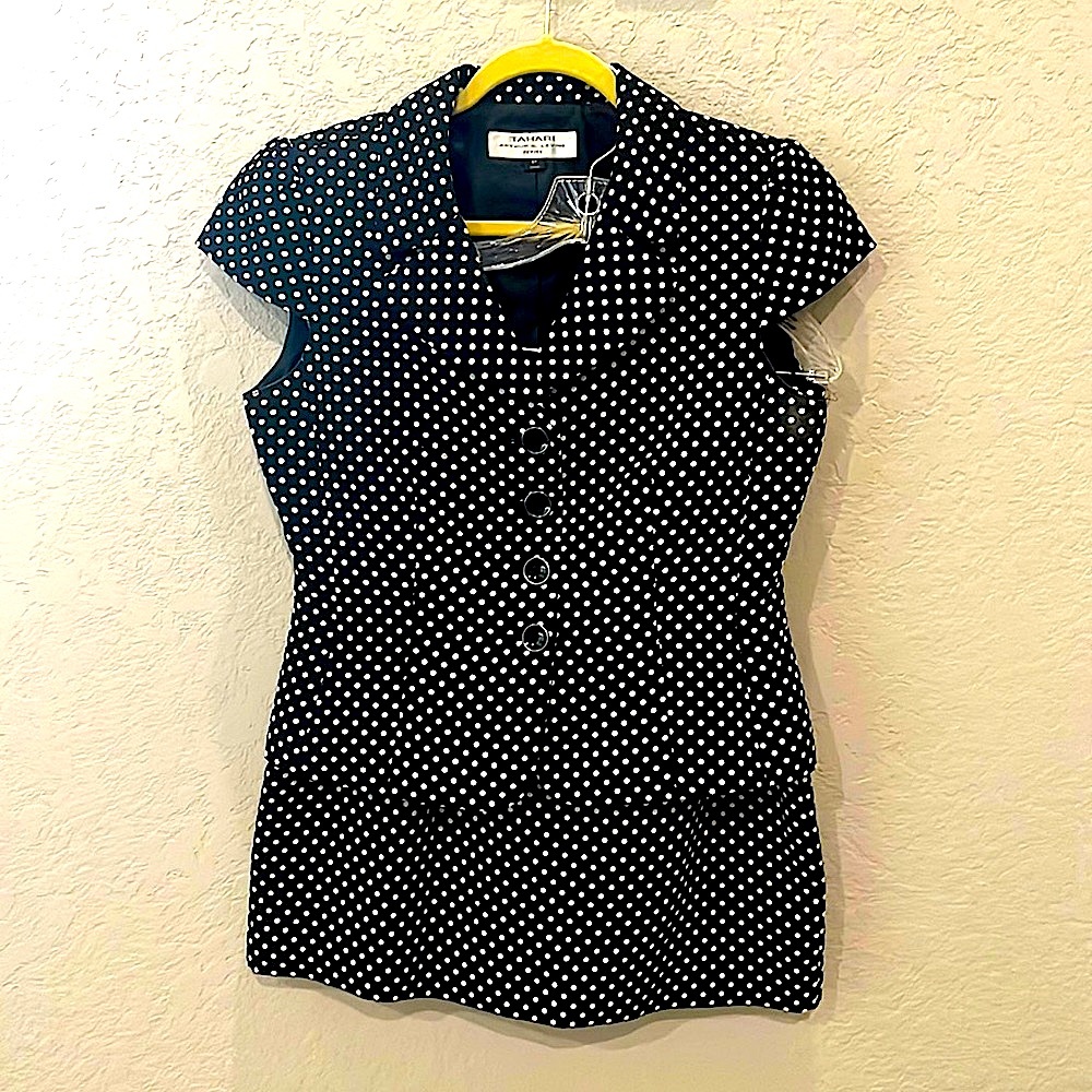 TAHARI Arthur Levine size 8 petite skirt and matching jacket